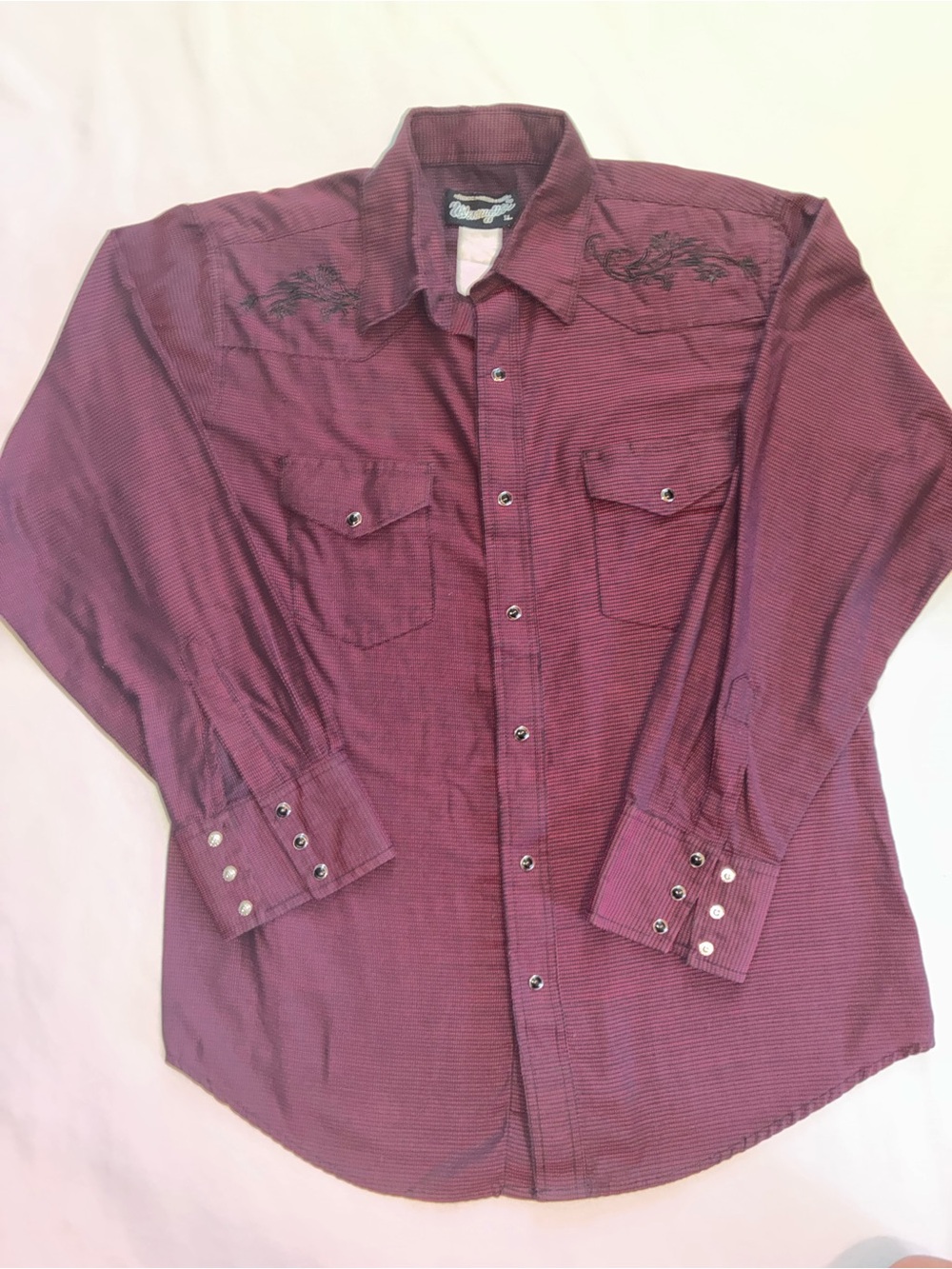 Vintage late 80s Wrangler Men's Maroon Long-Sleeve Western Button-Down Shirt